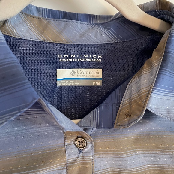 Columbia Women’s Pilsner Peak Ombré Hiking Shirt - Picture 6 of 9